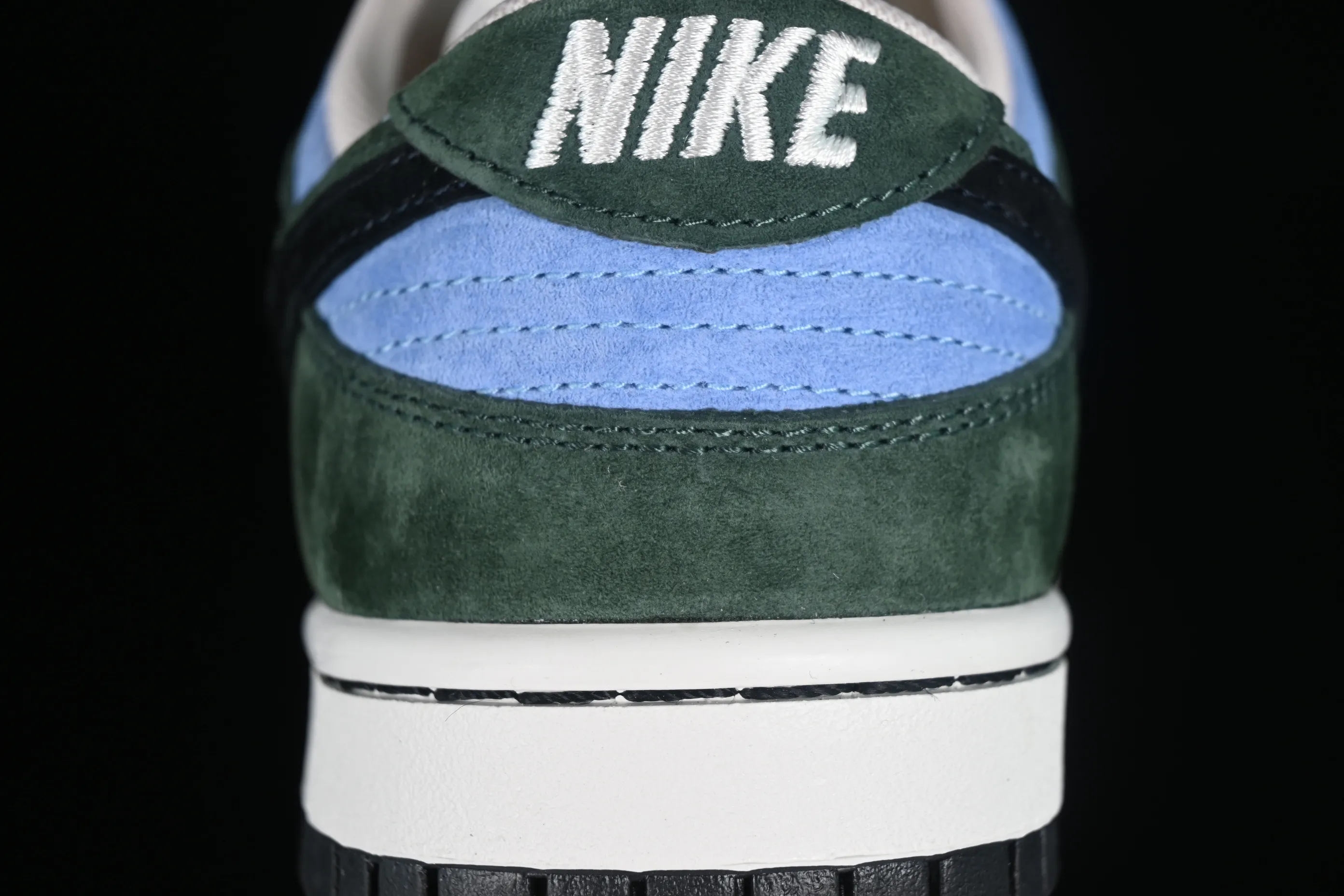 All categories Nk SB Dunk Series Nk SB Dunk Low low-top sneakers Otomo Katsuhiro x Nk SB Dunk Low "Steamboy OST" Otomo Katsuhiro co-branded double hook SB low-top sports and leisure sneakers CT2552-897